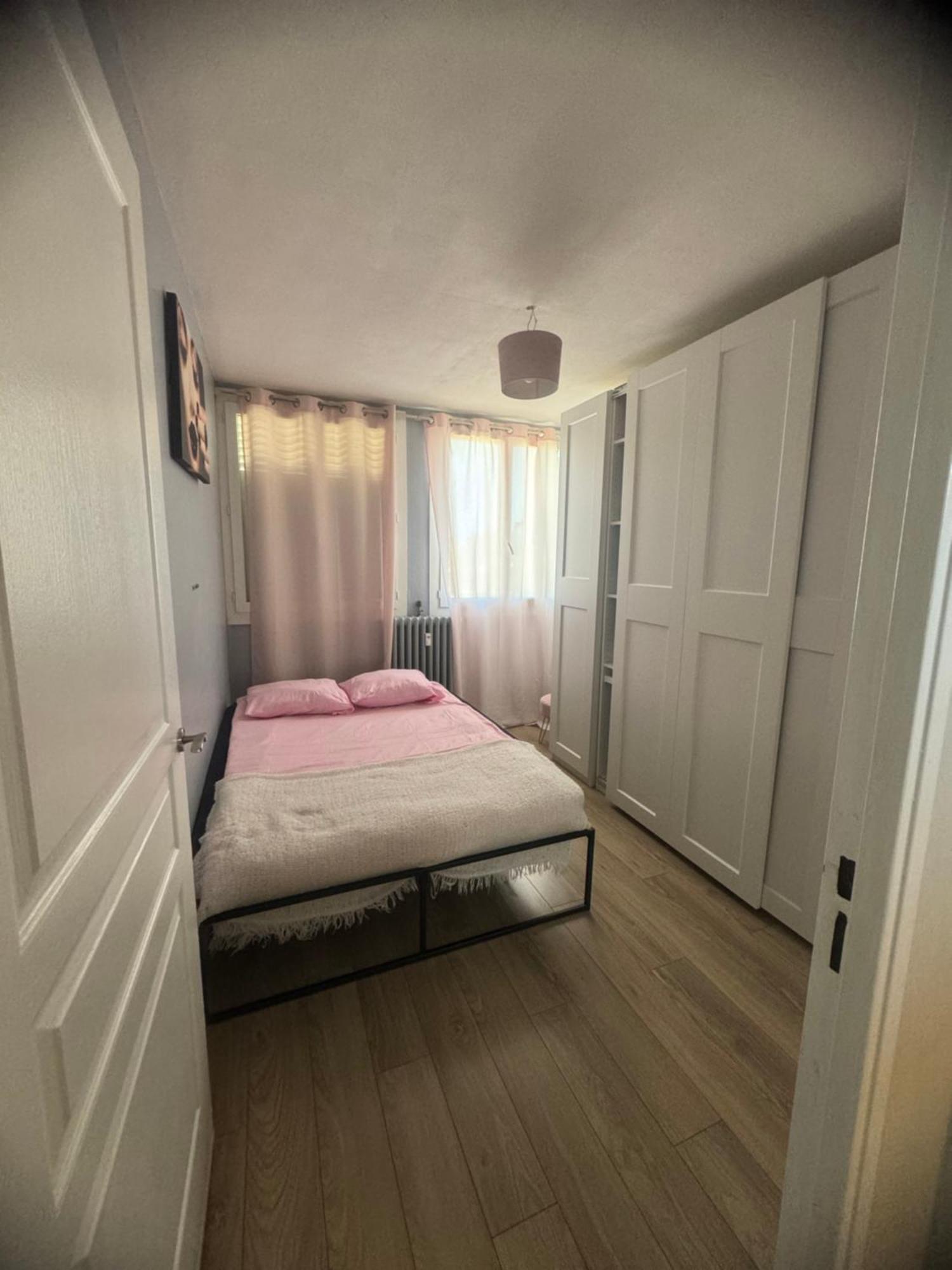 Appartement Proche Aeroport 마리냔 외부 사진
